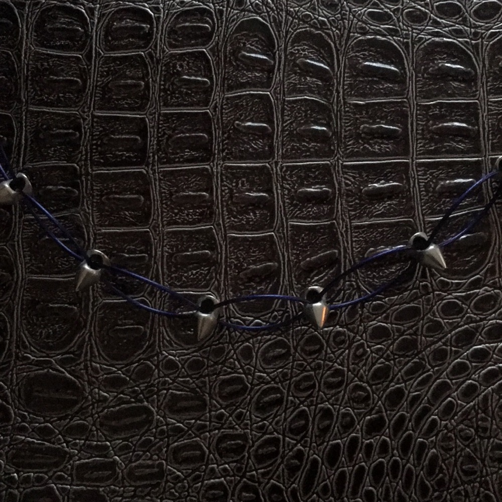Spiked silver and blue wire choker